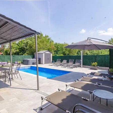 Karina * Λορέτ Ντε Μαρ