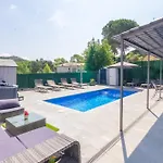 Karina *